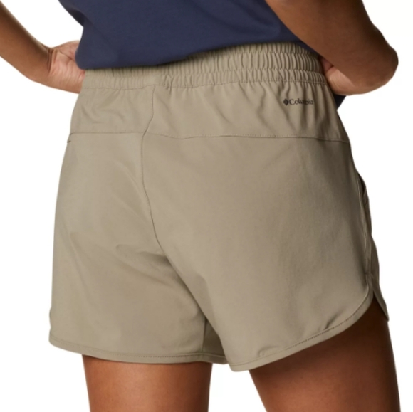 COLUMBIA Bogata Bay Stretch Shorts - Tan - Size Large    (NWT) - Picture 3 of 10